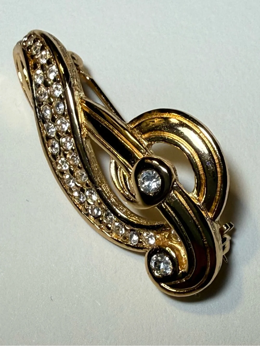 Vintage CHRISTIAN DIOR Gold Plated Crystal Rhinestone Treble Clef Brooch